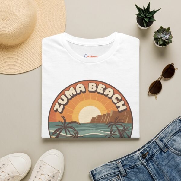 Zuma Beach California Retro Sunset T-Shirt - Vintage Malibu Coastline Tee, 70s Beach Vibes Aesthetic Shirt, Soft Unisex Graphic Tee