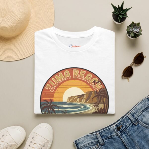 Zuma Beach Vintage Tee - Retro California Sunset Shirt, Coastal Vibes Aesthetic T-Shirt, 70s Style Graphic Tee for Ocean Lovers